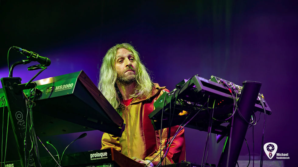 Henge @ Cactus Club, BE