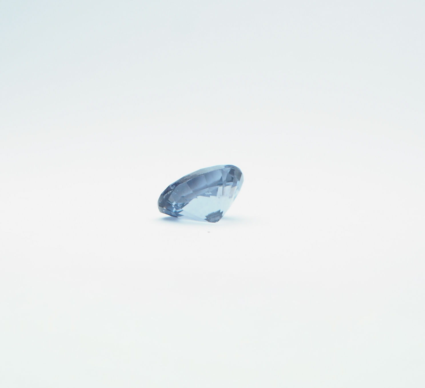 Spinelle Gris bleuté 2.20 ct