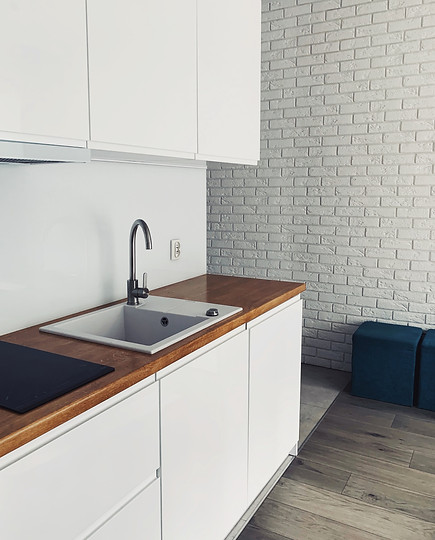 8D79F76B-D332-4C4A-A231-5175DACA9080 copy.jpg