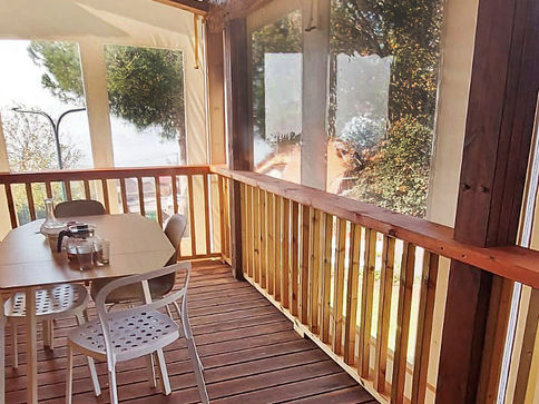 סגירות חורף באיכות גבוהה למבנים פרטיים, לעסקים ולמוסדות