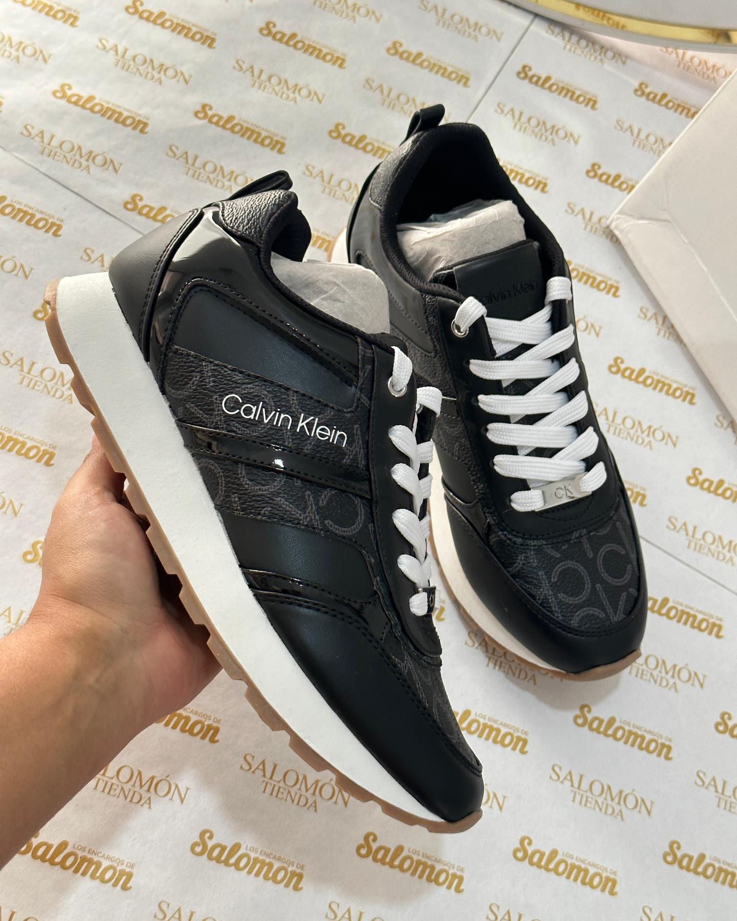 TENIS CALVIN KLEIN TALLA 7.5 y 8