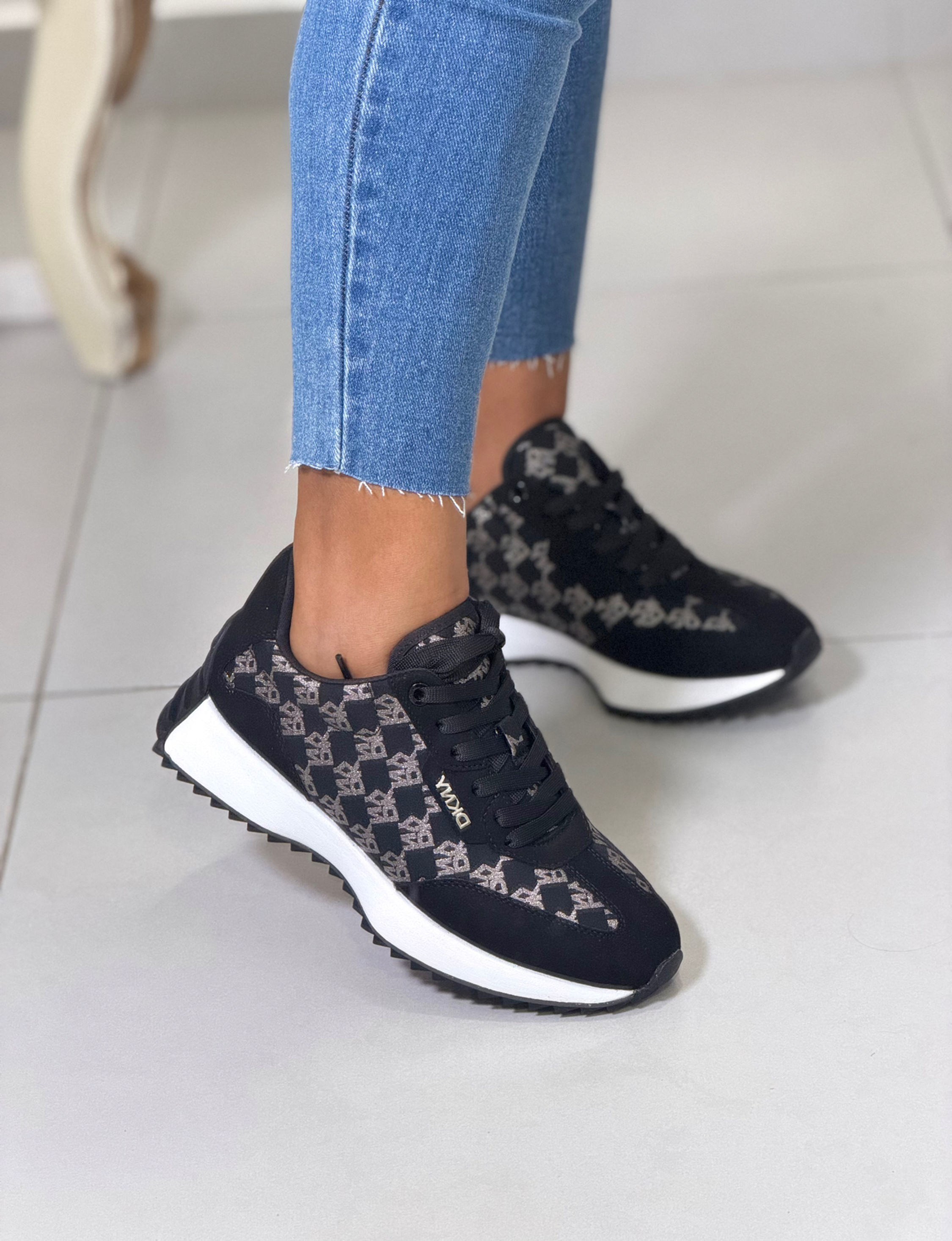 TENIS DKNY TALLA 8