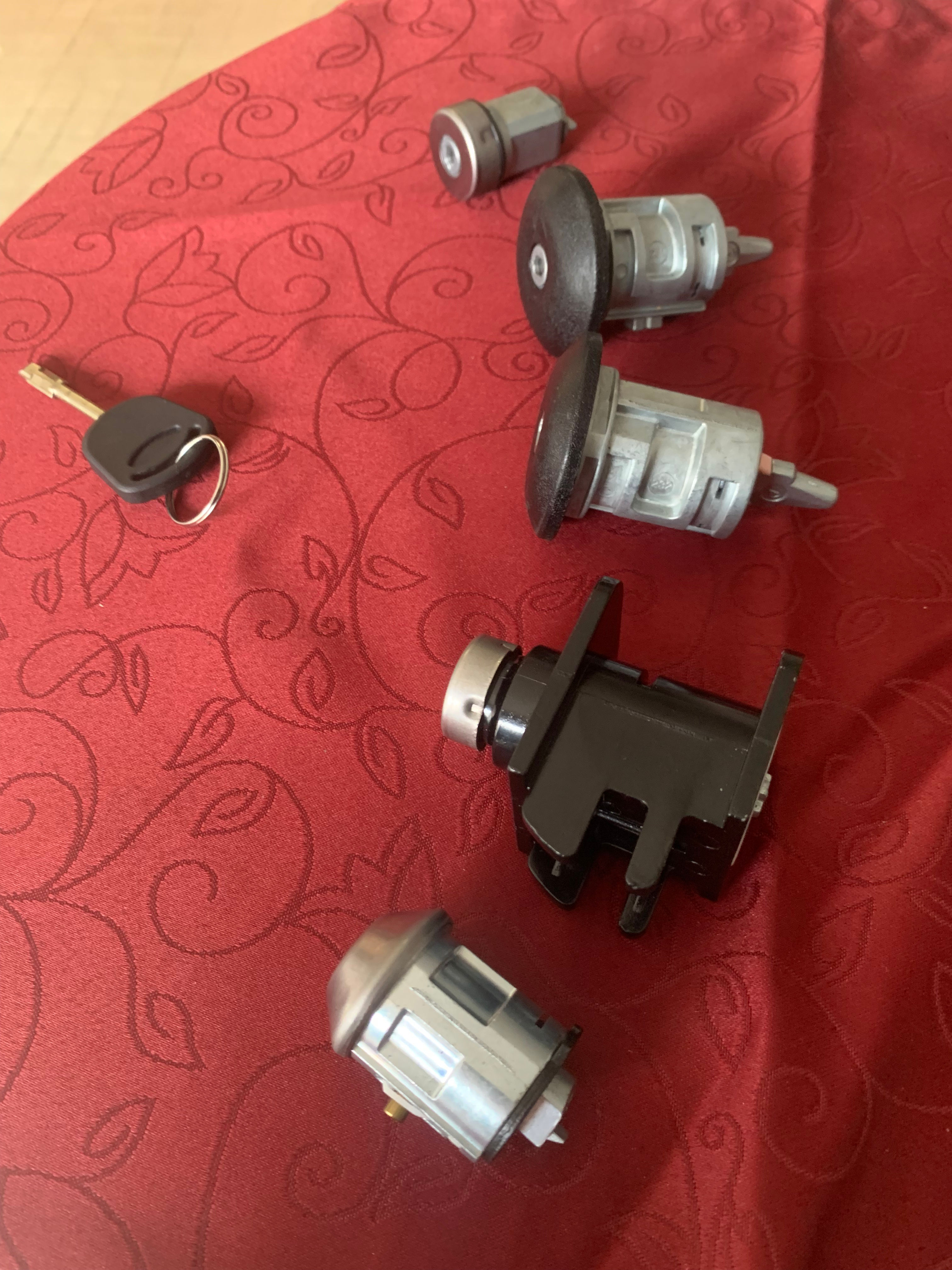 FECHADURAS PARA VEÍCULO FORD