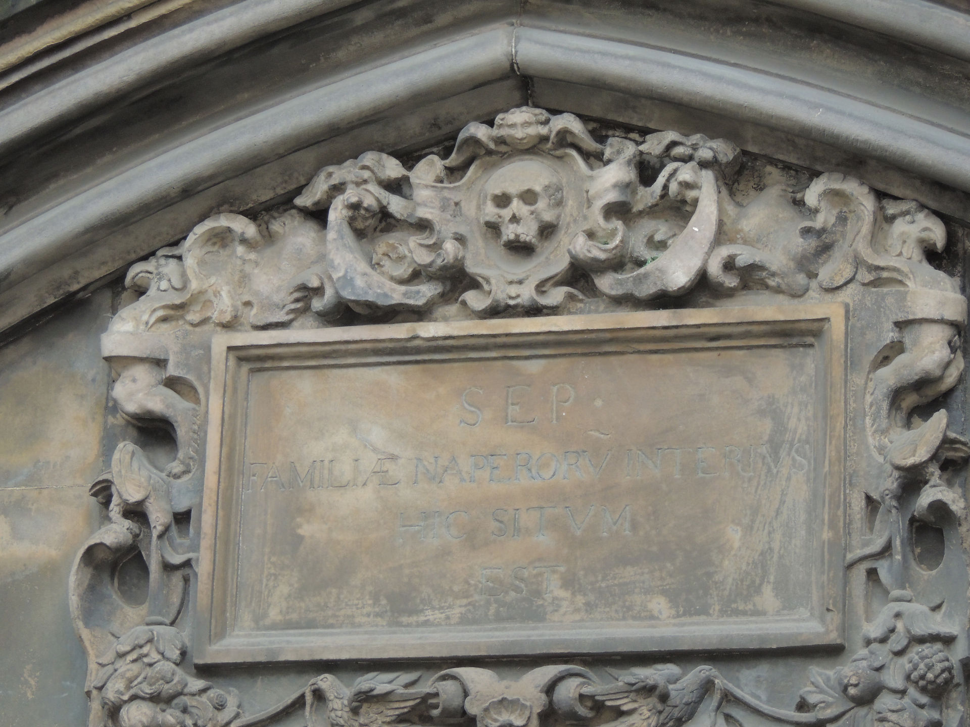 More skulls, but on a building