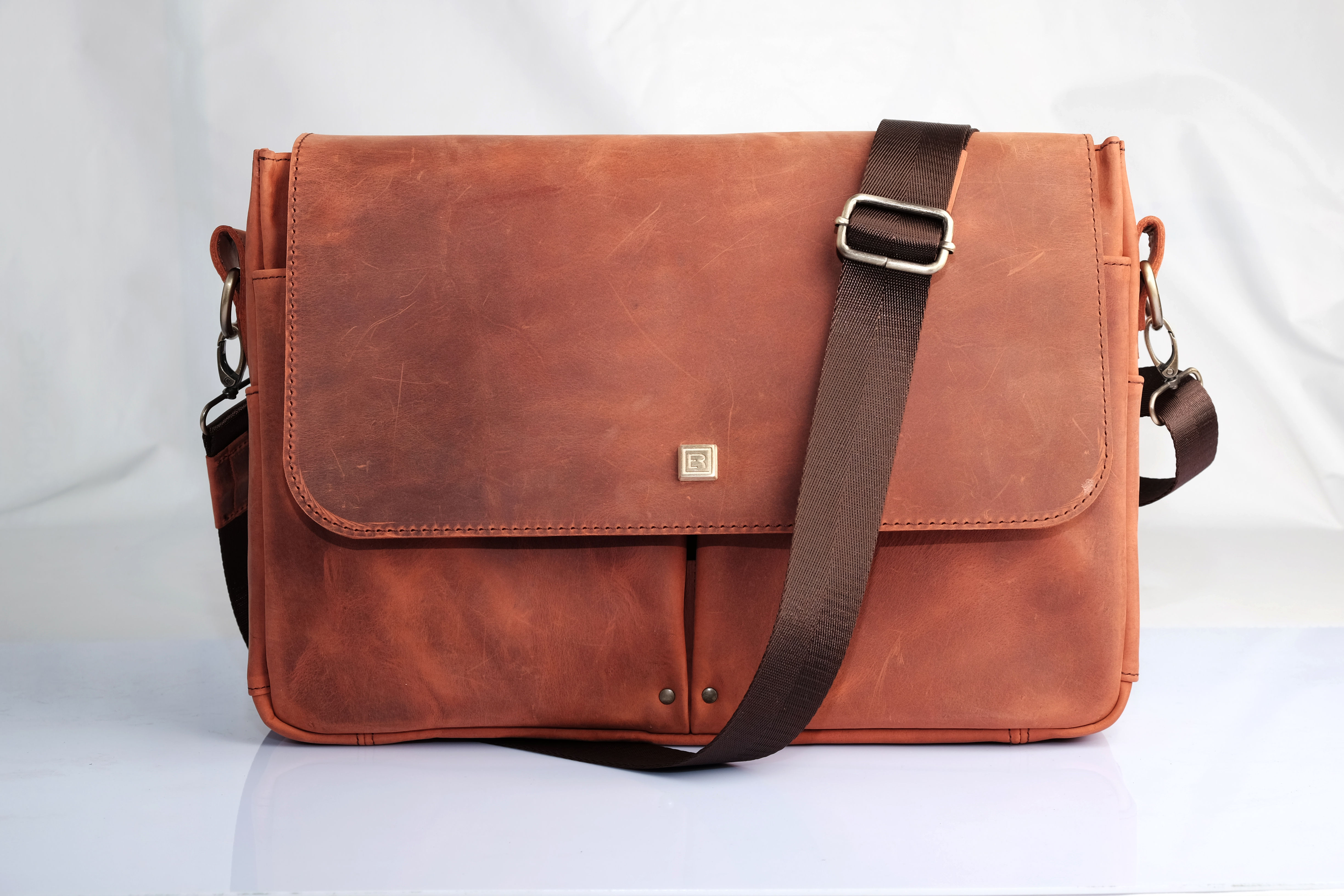 Messenger MILITARY Cognac