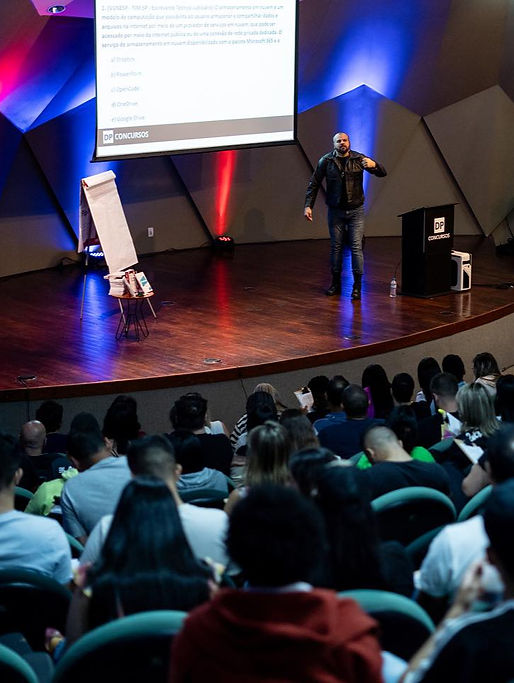 Professor Jefferson Salles