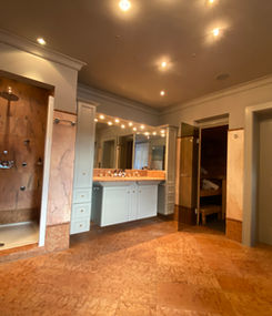 Chalet Toda, großzügiges Badezimmer