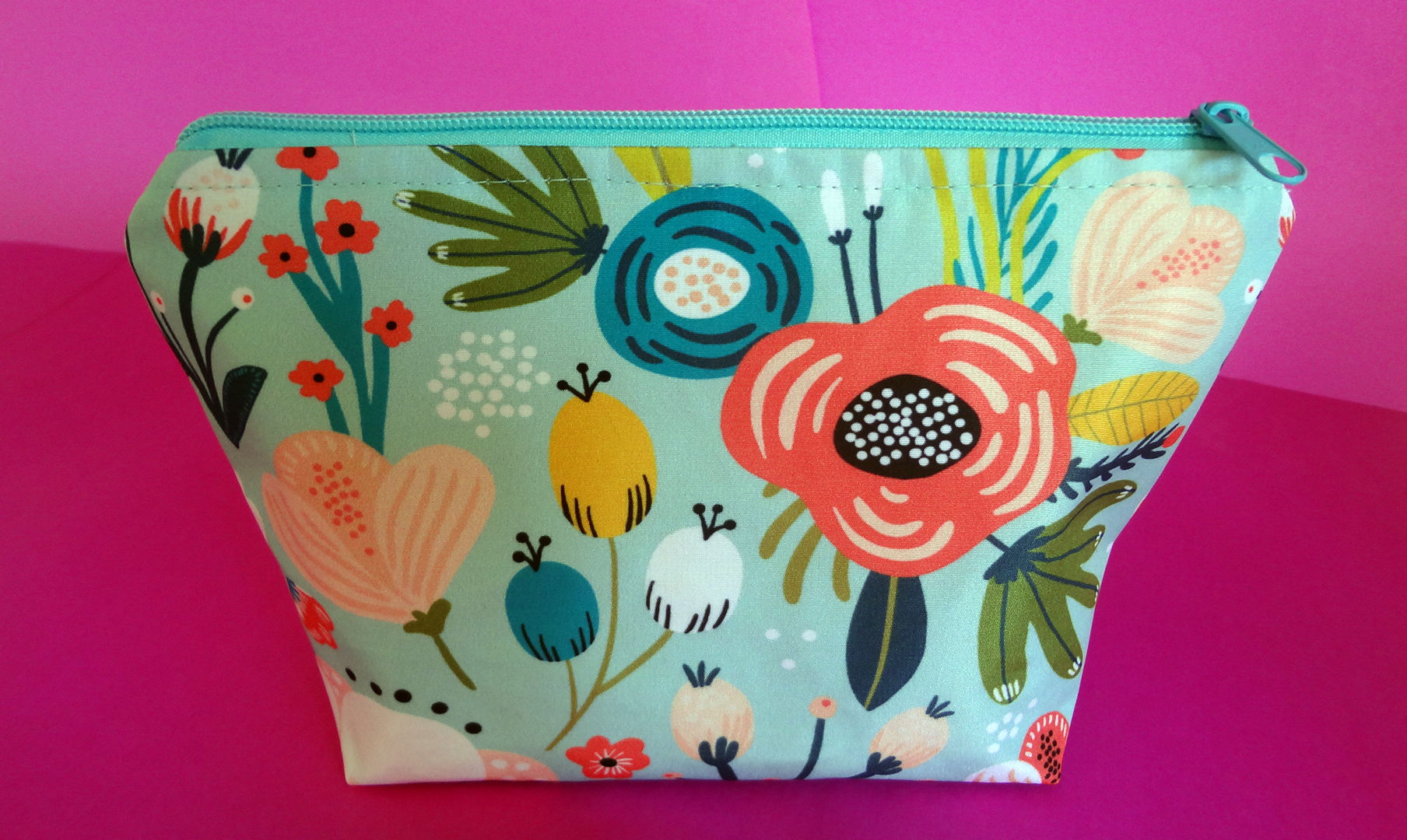 Necessarie Floral Tiffany