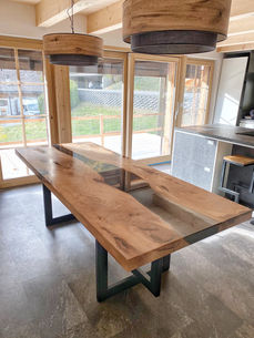Table bois et résine Epoxy