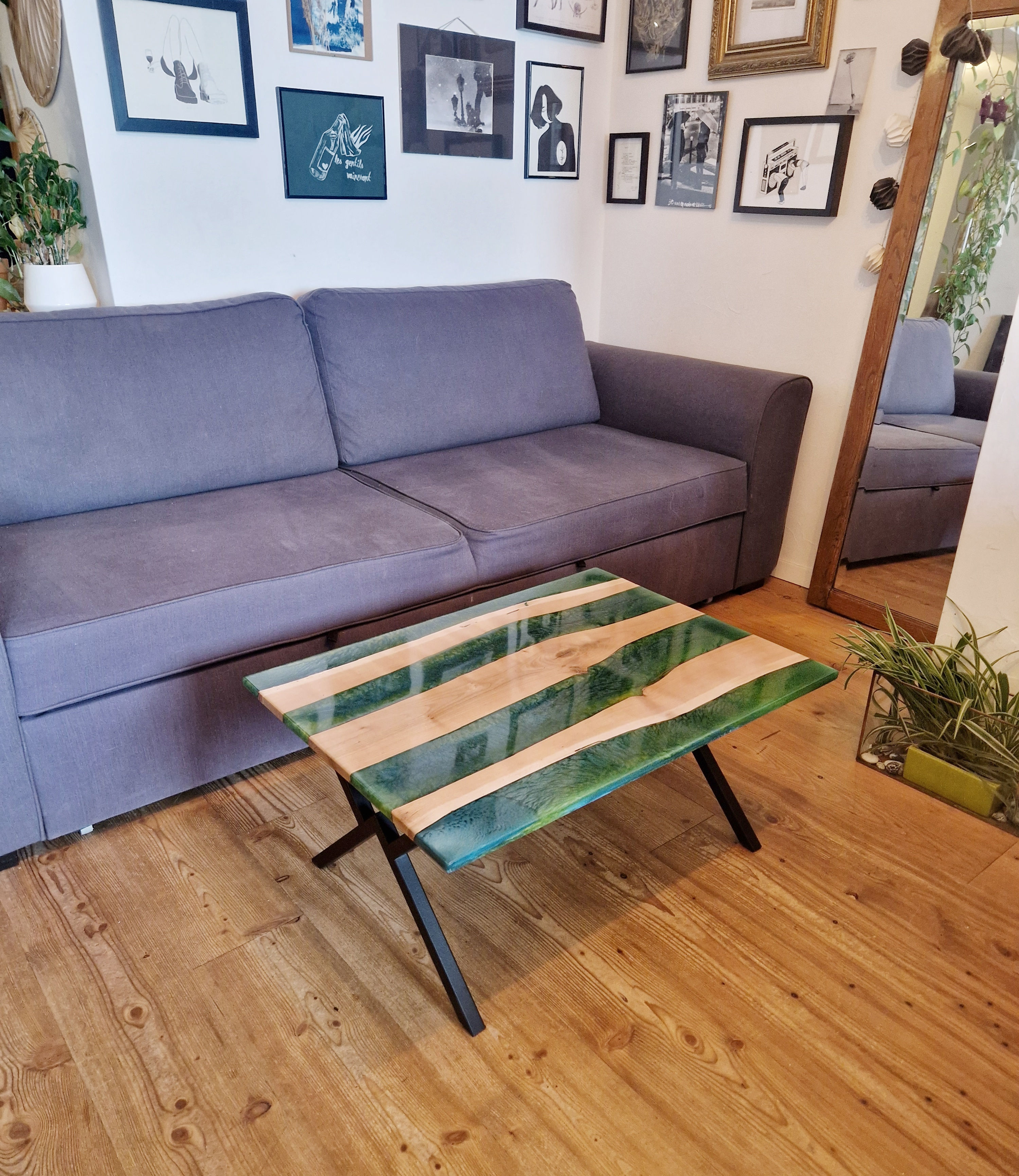 Table basse en bois et résine Epoxy