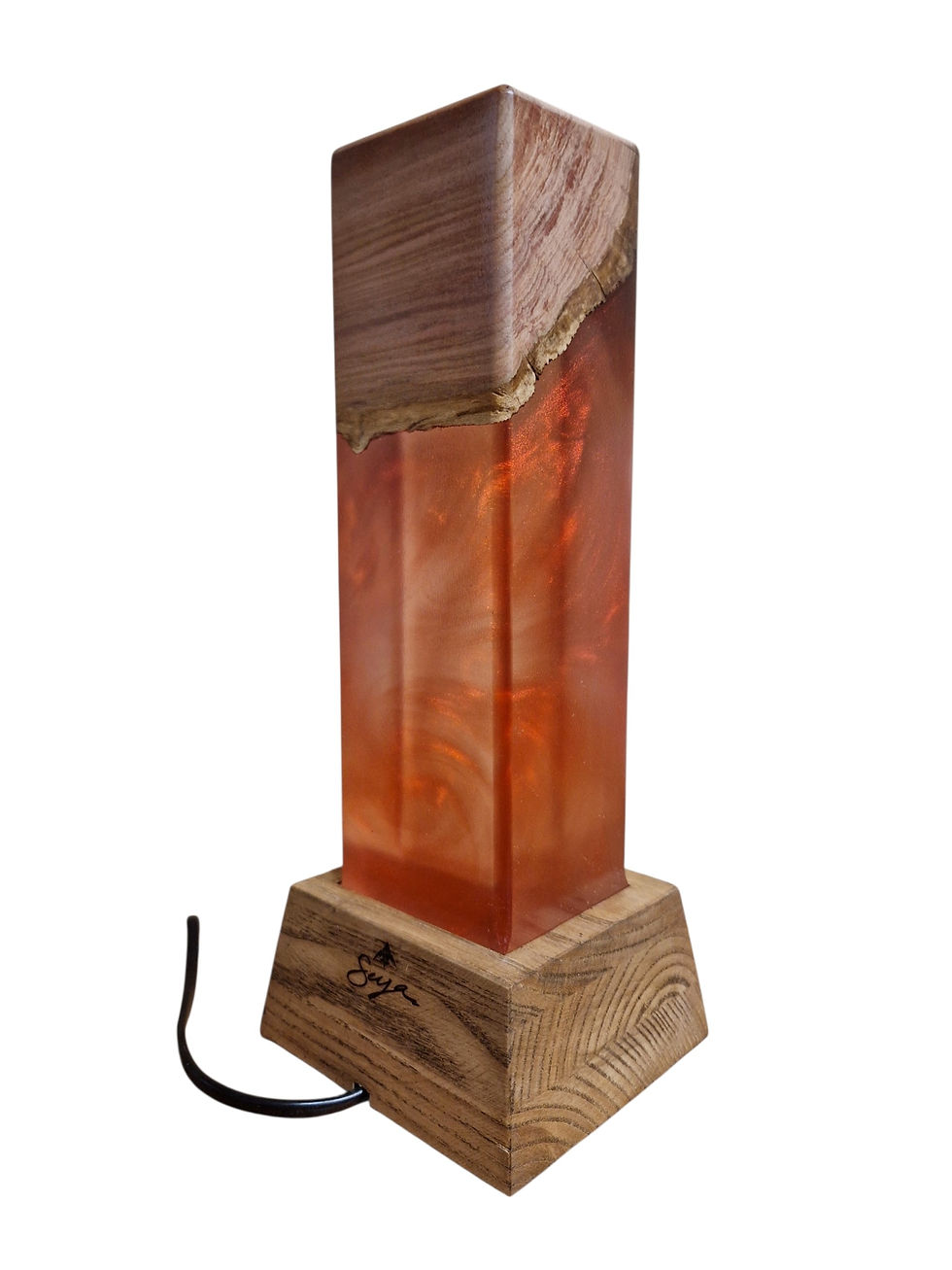 Miniature : Lampe bois et résine Epoxy rouge