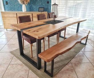 Table à manger et son banc en bois et acier