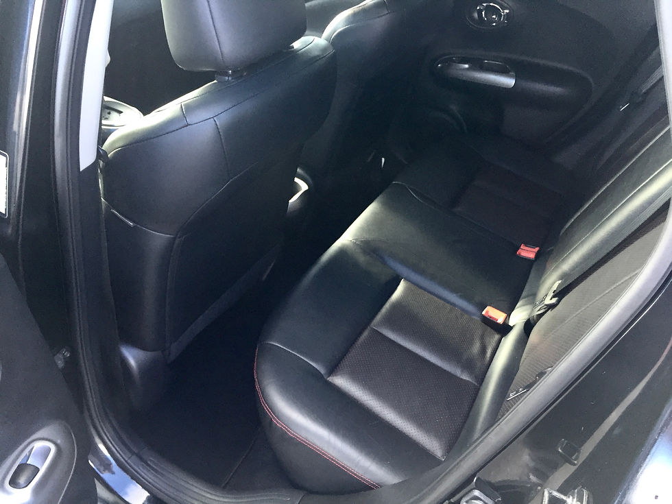 Thumbnail: 2011 Nissan JUKE SL AWD SUV 4D Hatchback