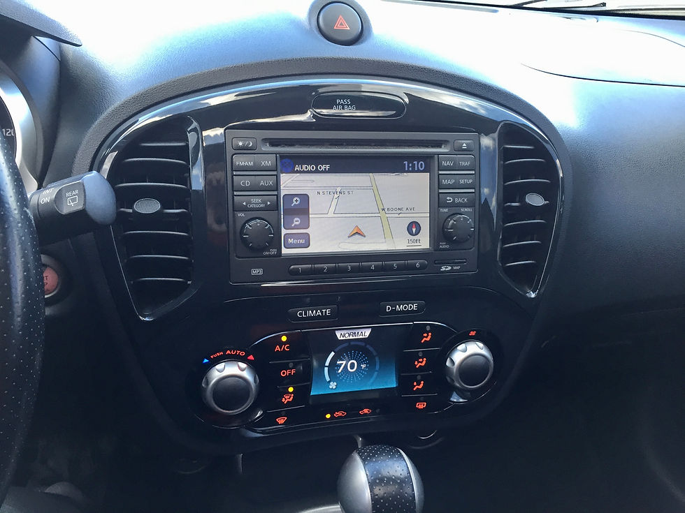 Thumbnail: 2011 Nissan JUKE SL AWD SUV 4D Hatchback