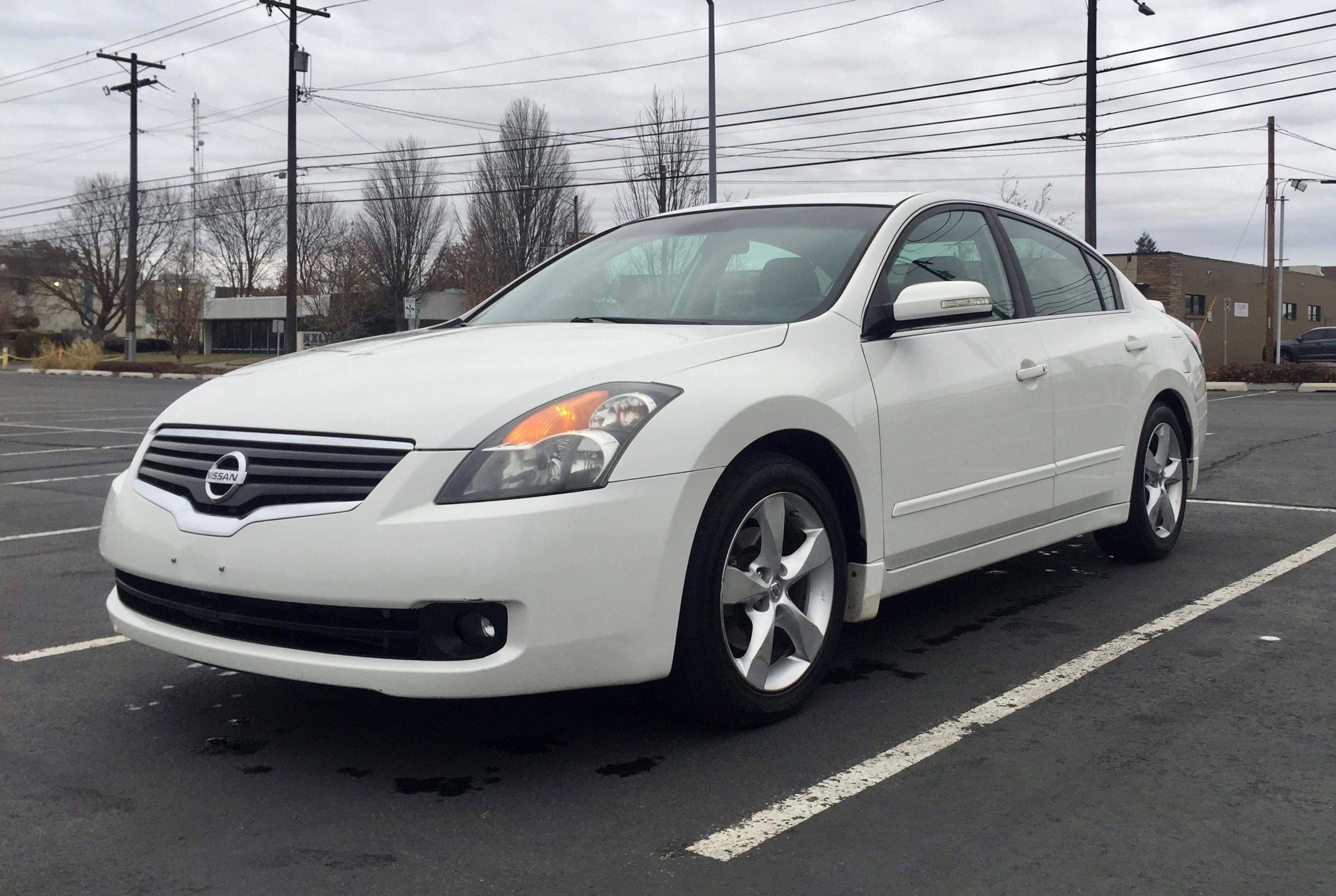 2007 Nissan Altima SE 4D Sedan 3.5 6cyl.