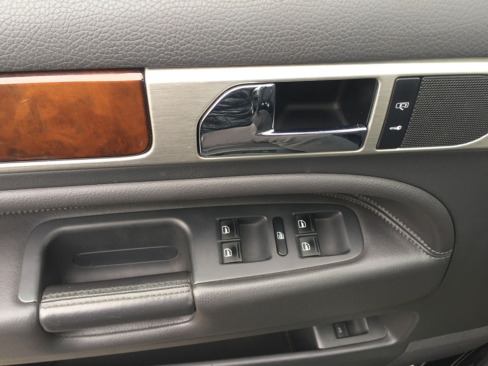Thumbnail: 2010 Volkswagen Touareg 4D SUV V6 TDI DIESEL 3.0 6cyl.