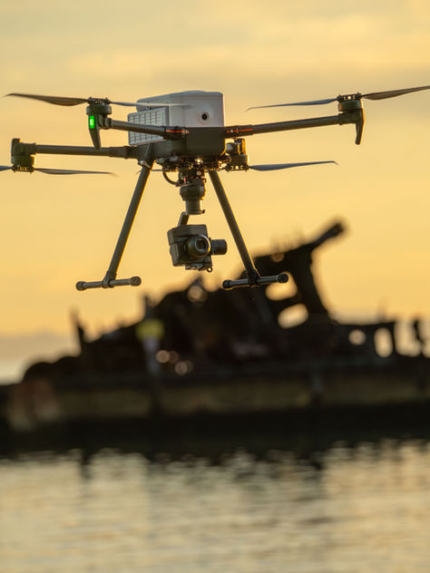 IF800 flying over the Tangalooma Wrecks