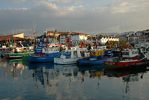 fishing-boats-421614_1920.jpg