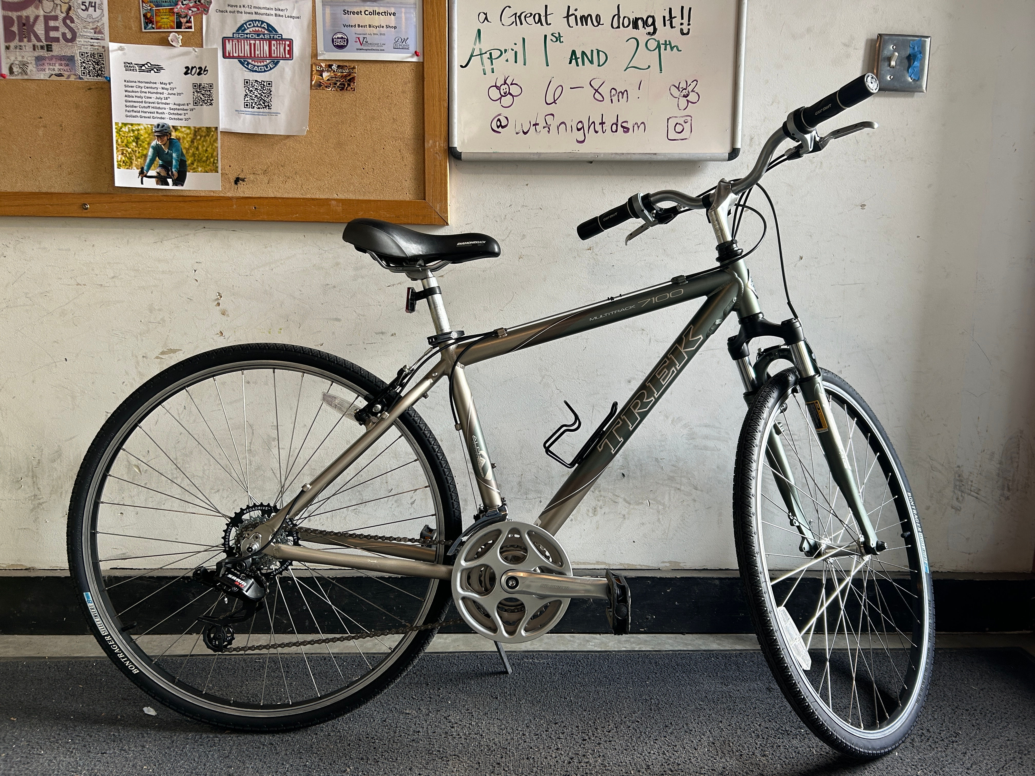 Trek 7100 Multitrack Green/Gold 17.5"