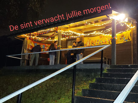 Hij komt, hij komt, die …