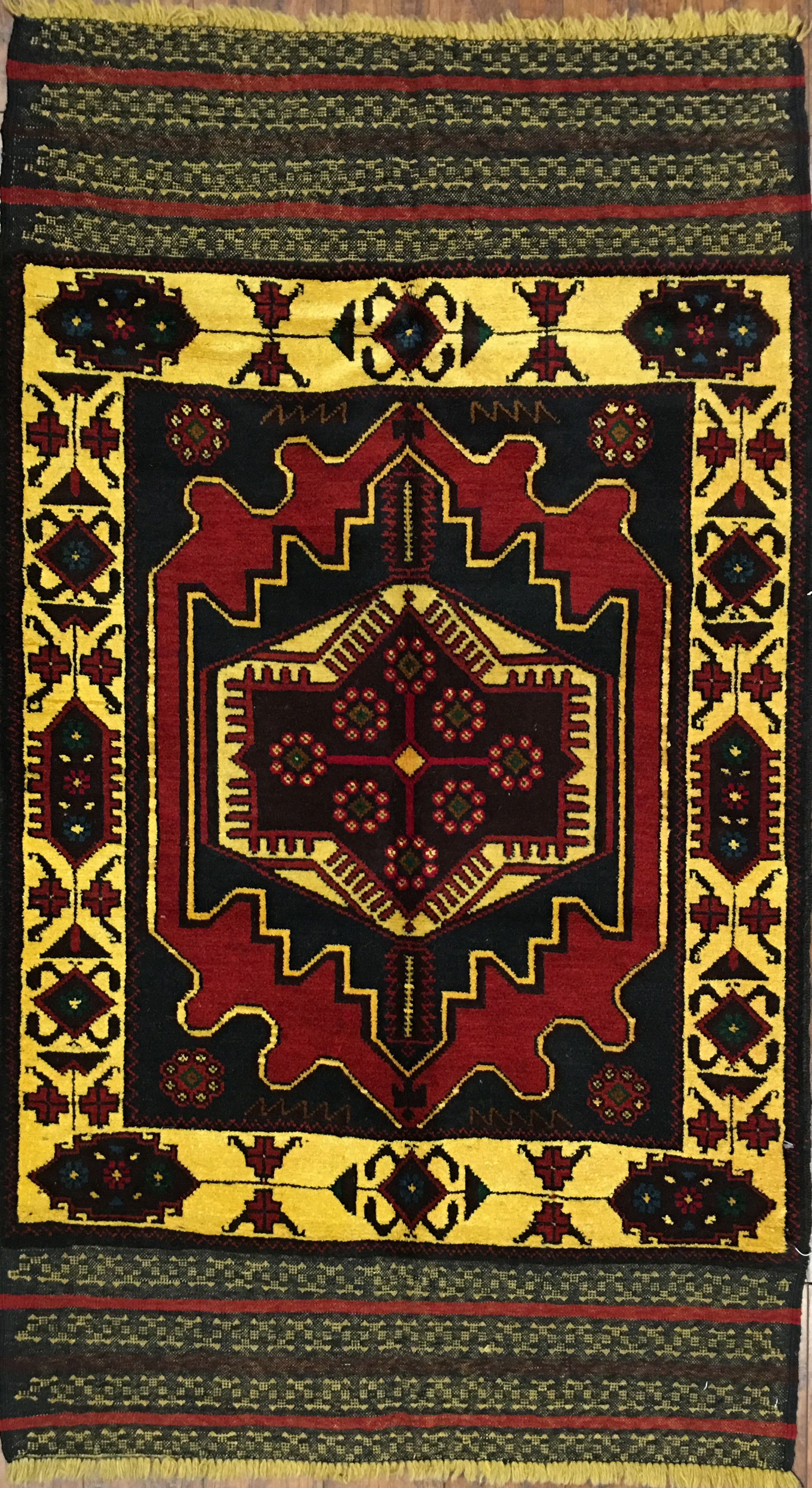 10042 Belluchi 2' 9" X 5' 0" Wool Afg Area Rug