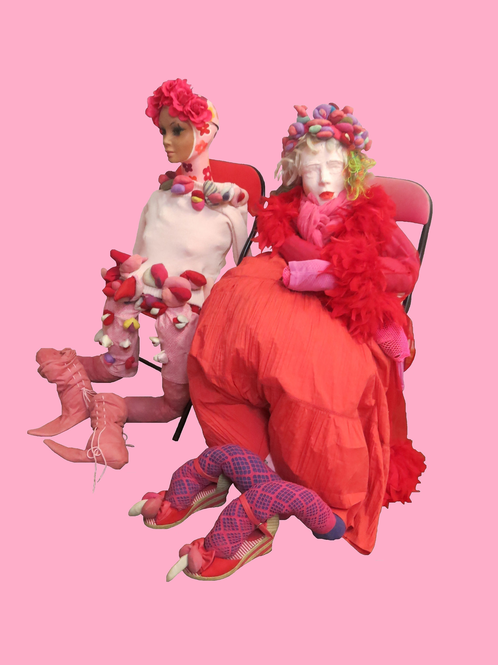 Alexandra Holownia-Dolls--2016-material, fabric, acrylic, 120x89x60cm, 300dpi