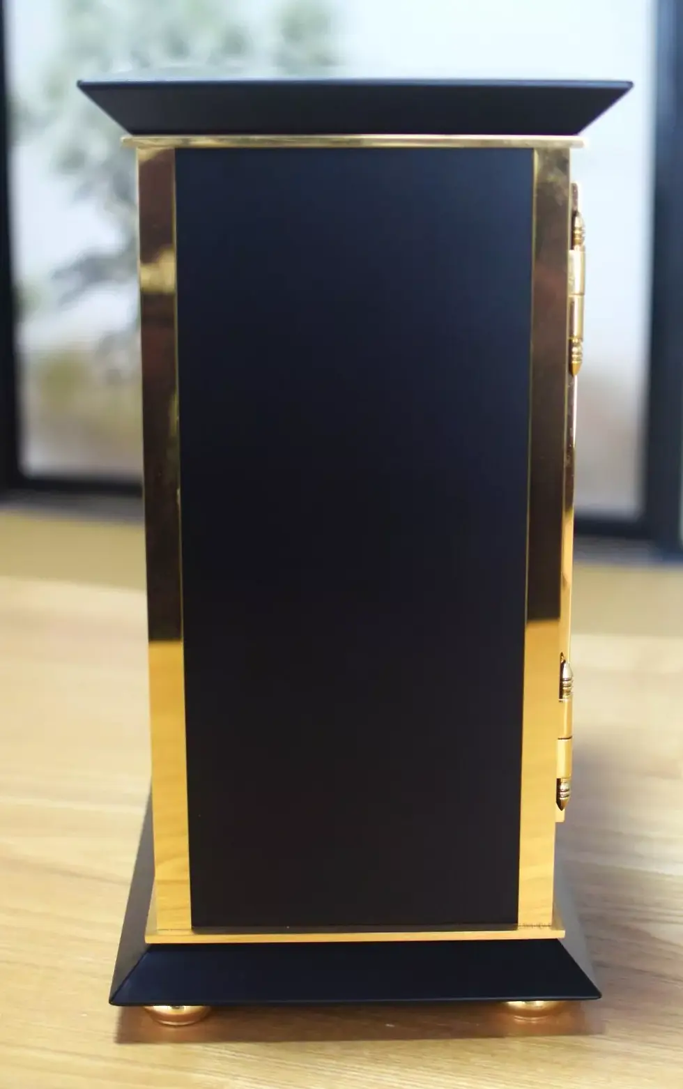 Thumbnail: Jaeger LeCoultre Atmos Clock Royale Black