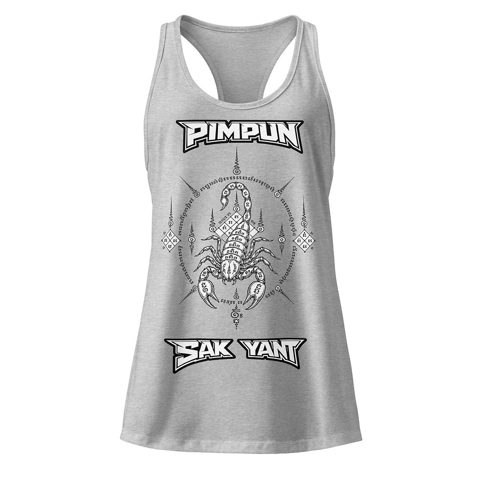 Miniaturbild: PIMPUN Sak Yant Scorpion Racerback Tank Top – Spirituelle Thai Tattoo Kunst