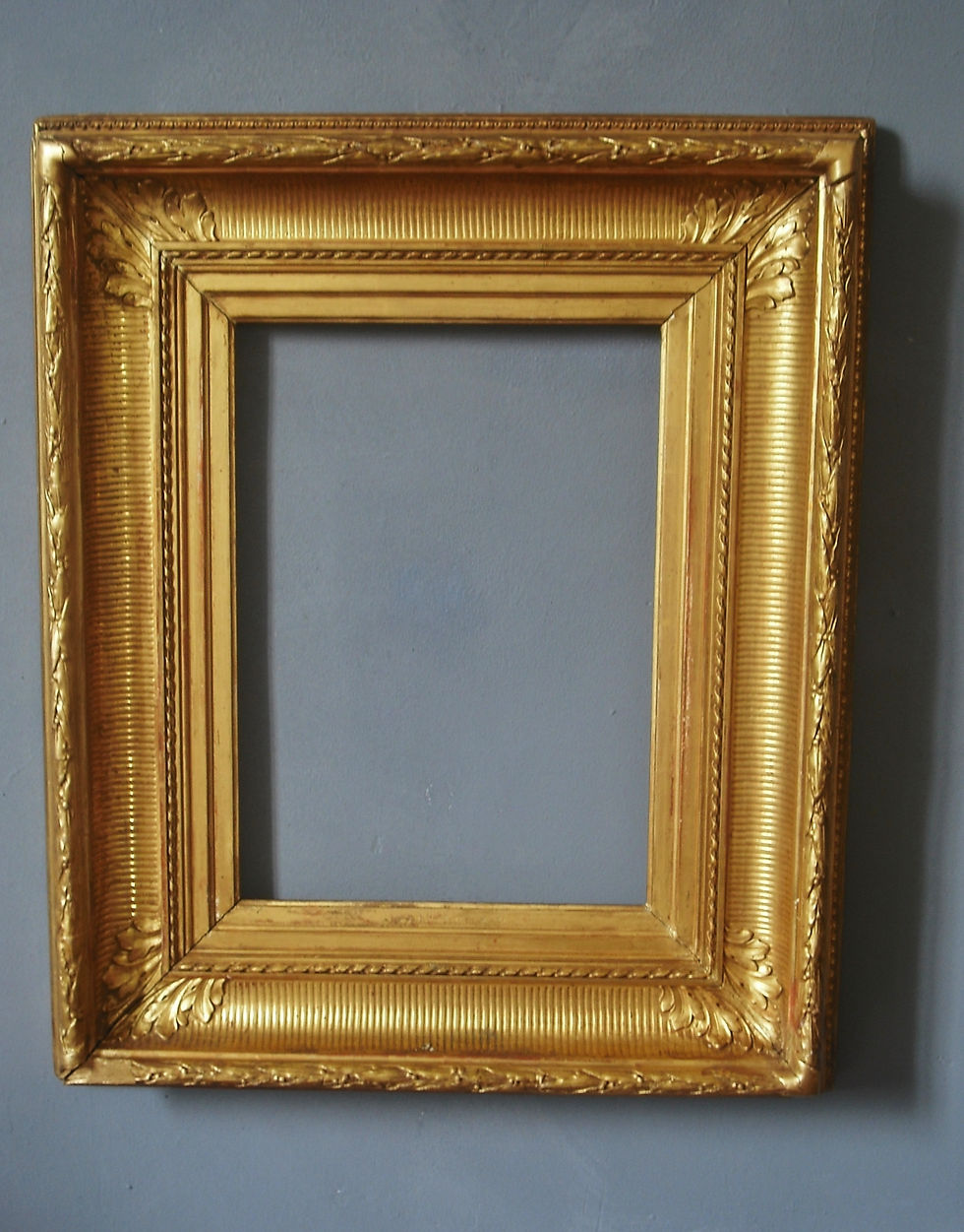 Miniature : Cadre à Canaux  52,5  X 43,5 doré à la feuille