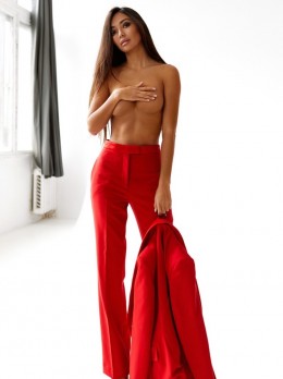 brunette escort