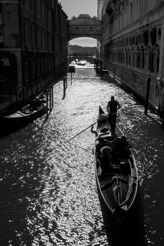 Riflessi in Piazza San Marco Venezia, Street Photography, Novembre 2021