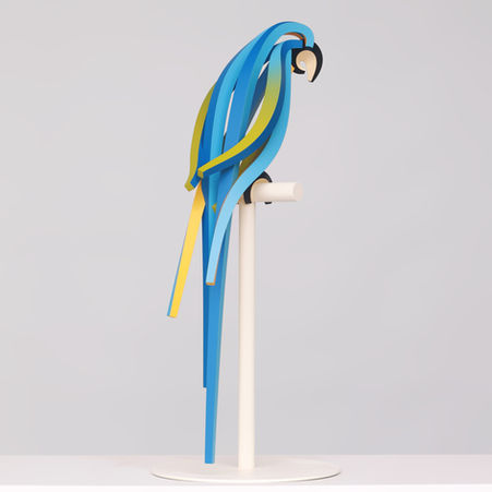 Parrot(blue)_mixed media_30x30x71(h)cm_2022.jpg