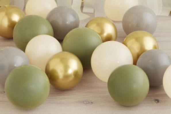 ginger-ray-ballonnen-mix-groen-goud-grijs-en-zand-crop.jpg