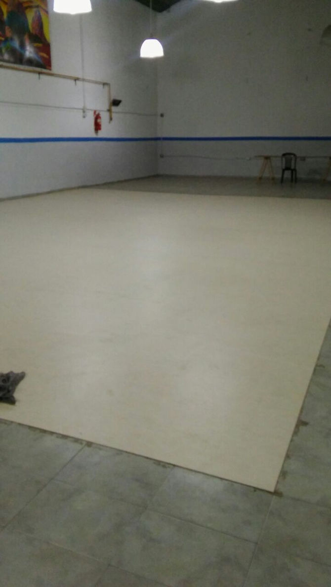 CON ESTE PISO ,LA ESCUELA NO TIENE TECHO