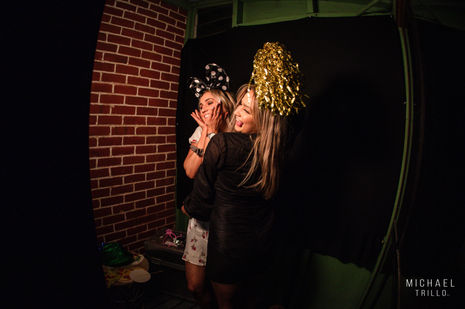 Top 5 Tips for Booking a Photo Booth (Without the Guesswork)