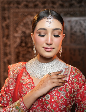 Beauty Parlour Course in Patna | Professional Bridal Makeup Artist in Patna