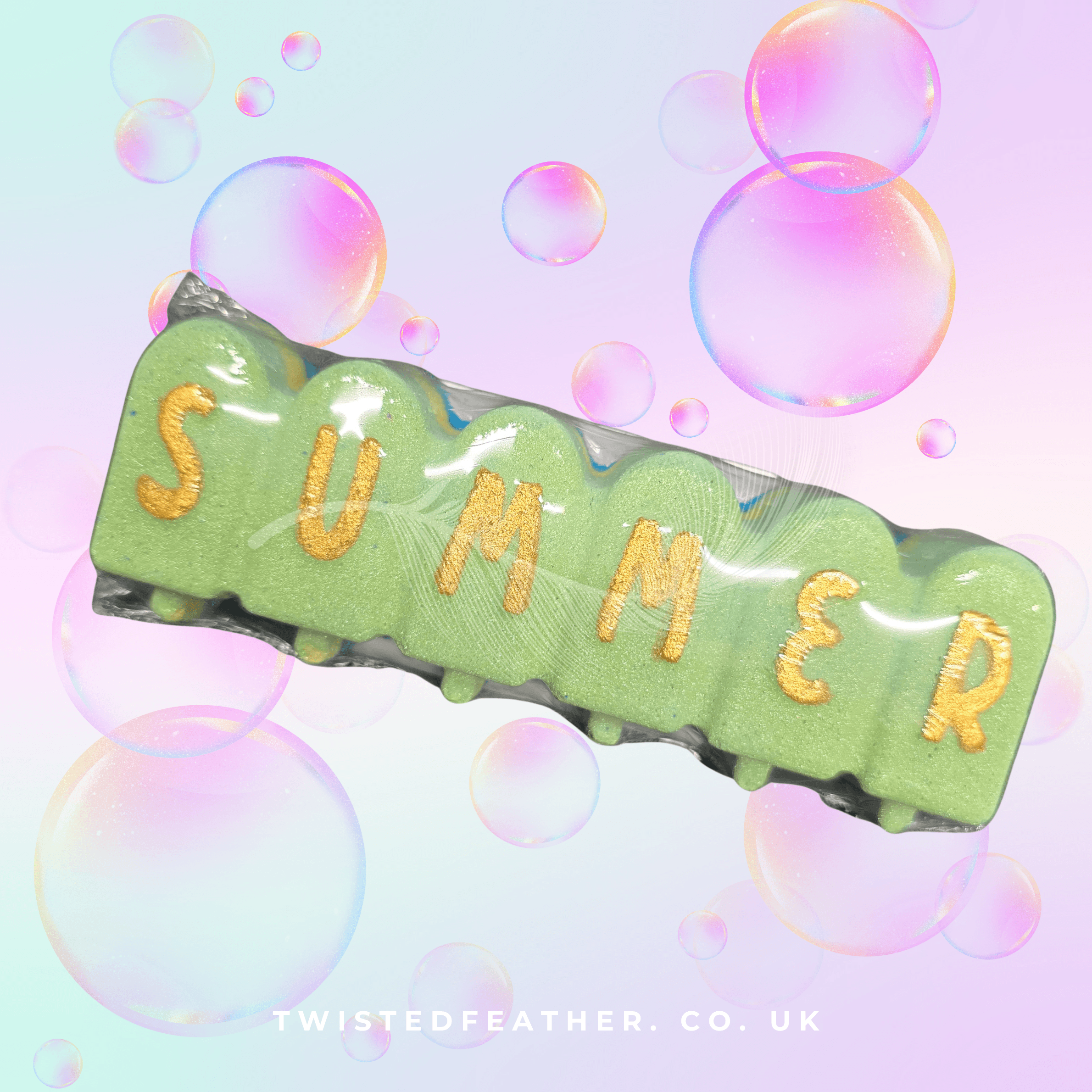 Snappable bath bomb in green