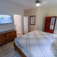 RetreatWomansroom6d.jpeg