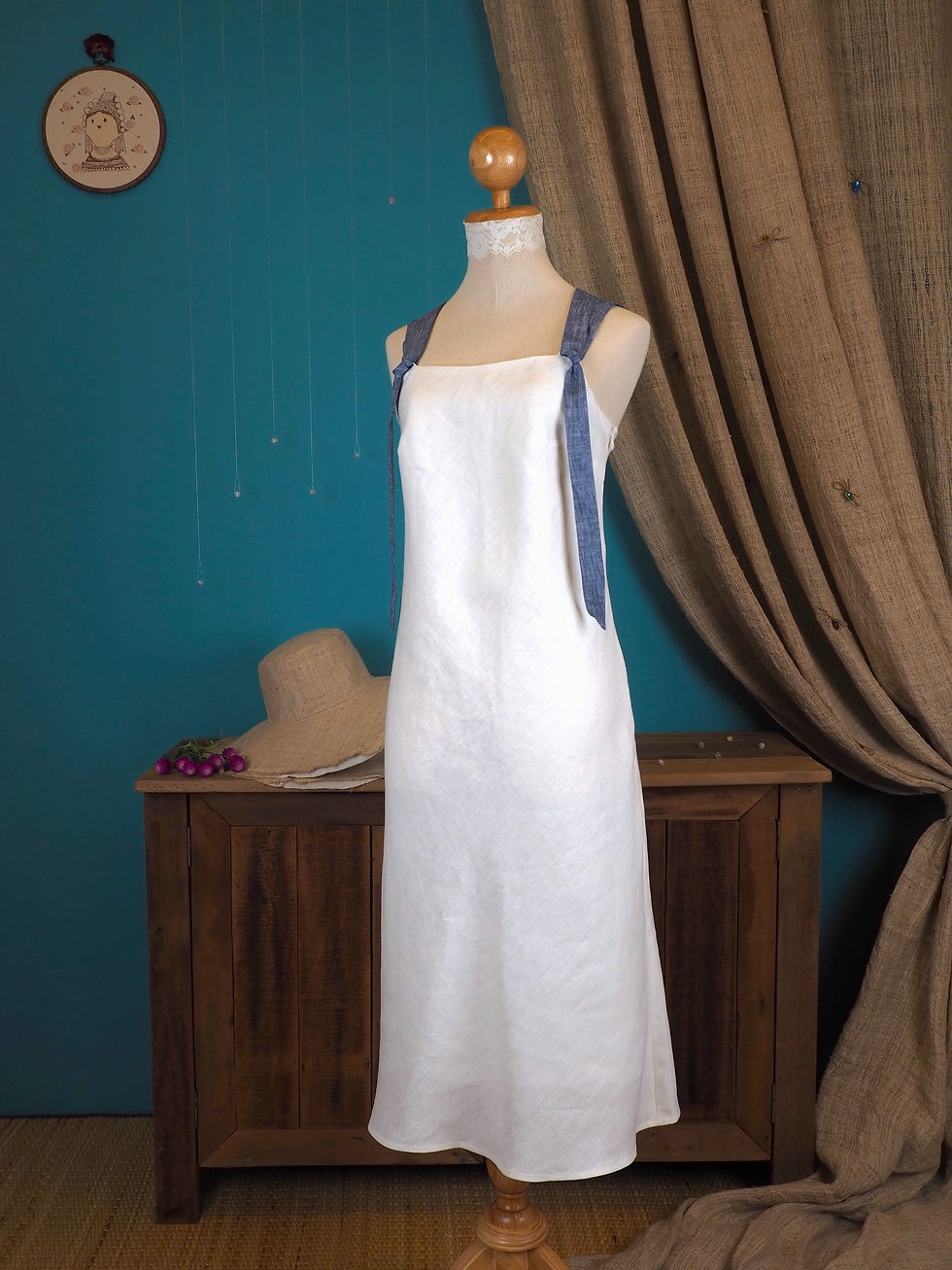 Thumbnail: Straight Cut White Sundress With Blue Straps