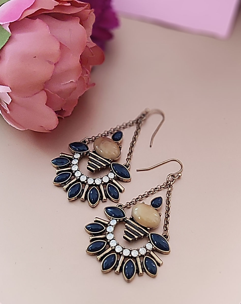 Thumbnail: Flower Dangle Earrings