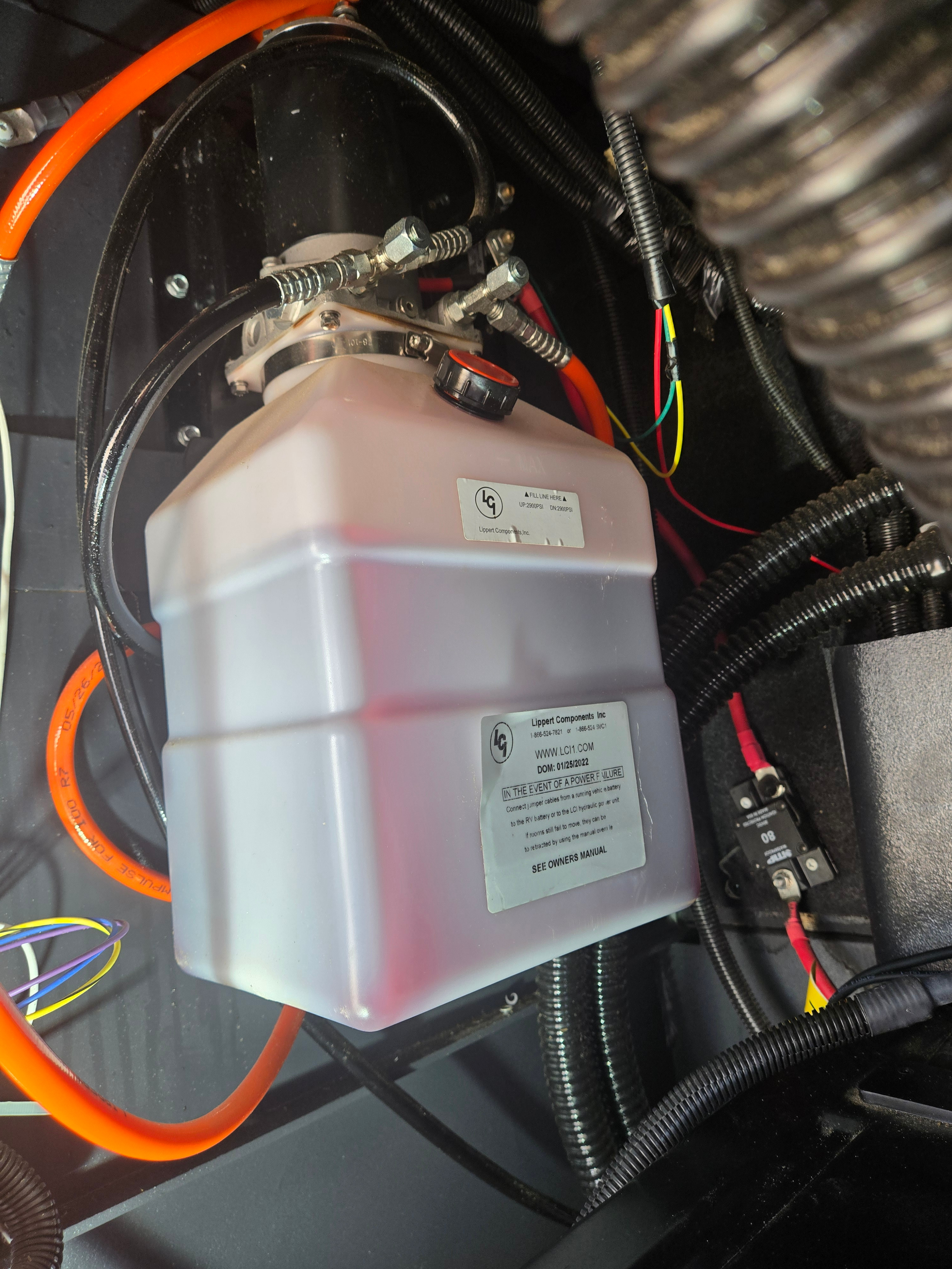 Hydraulic leveling/slide systems repair. Per hr charge