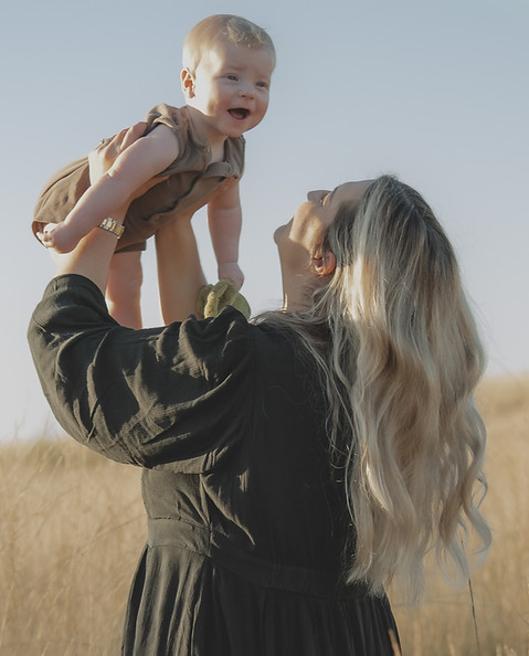 Motherhood Mini wickham