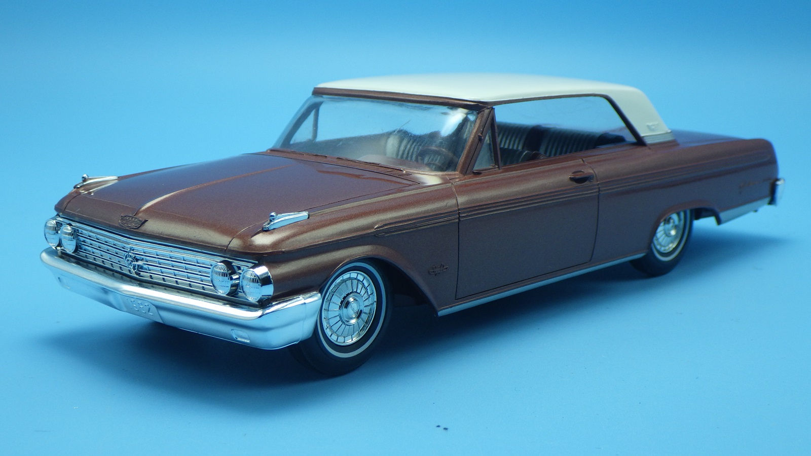 FORD 62 2 Dr Hardtop