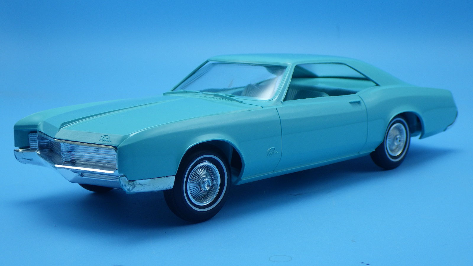 BUICK 67 2 Dr Hardtop