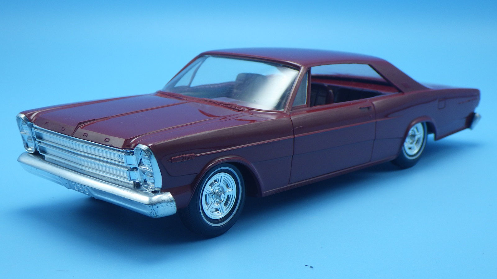 FORD 66 2 Dr Hardtop