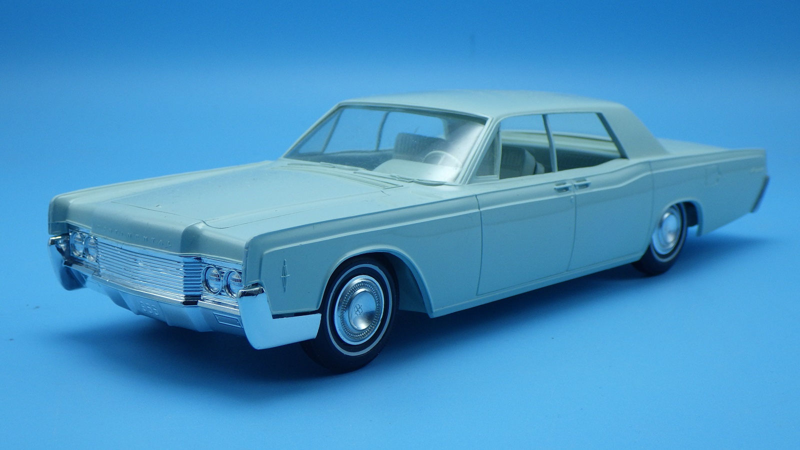 LINCOLN 66 4 Dr Sedan