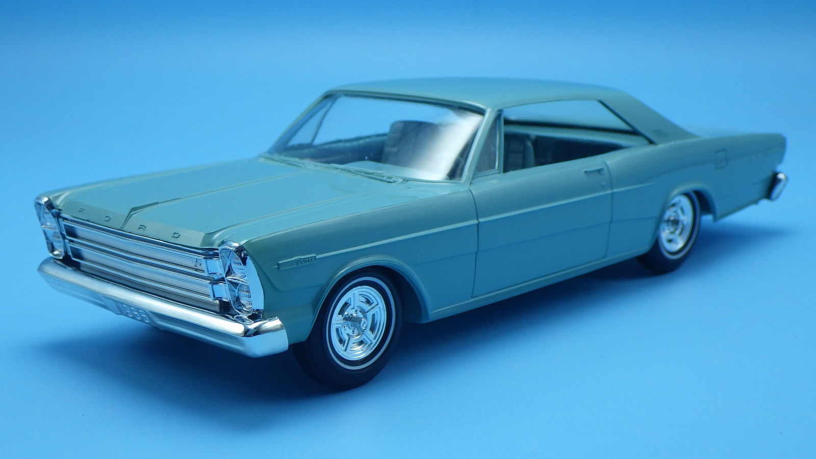 FORD 66 2 Dr Hardtop