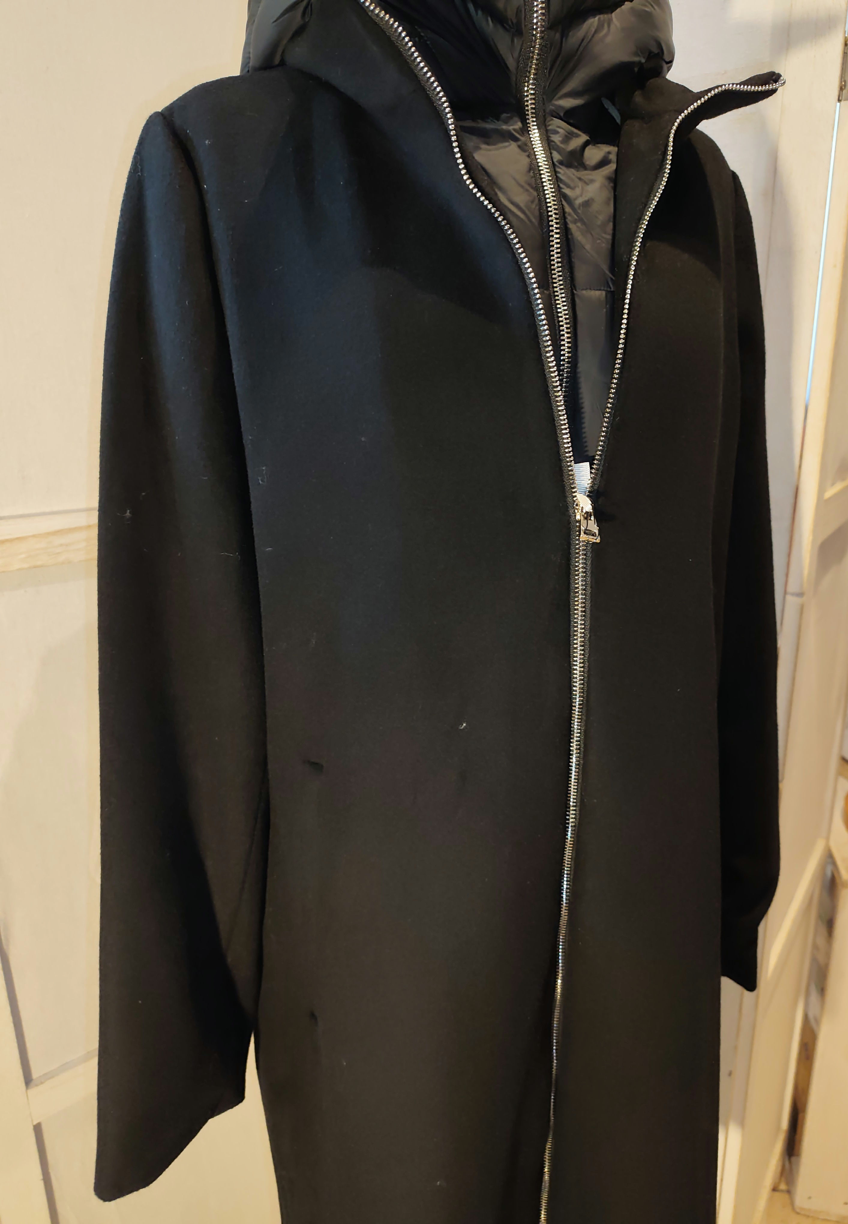 Cappotto 3/4 con cappuccio staccabile 