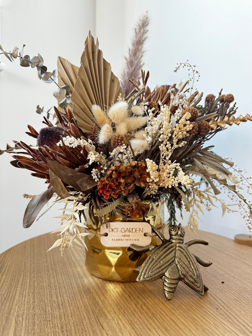 Thumbnail: Dried Floral Arrangment