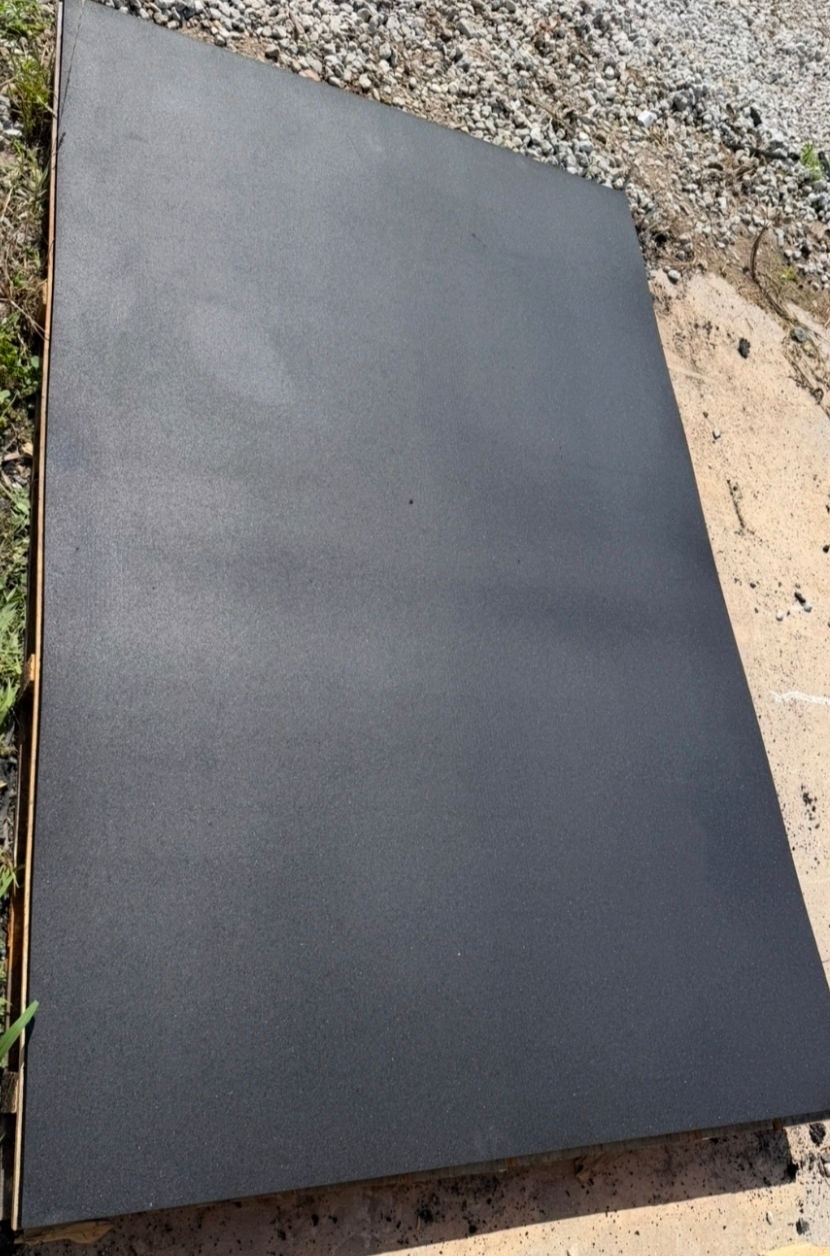 Rubber Stall Mat - First Grade - 4 x 6 ft - 3/4 in detail photo